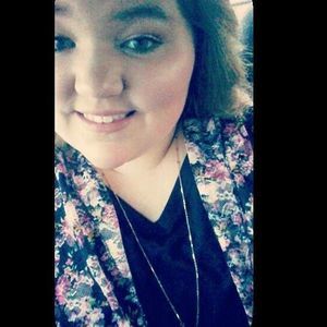 Meet your Posher, Brooke